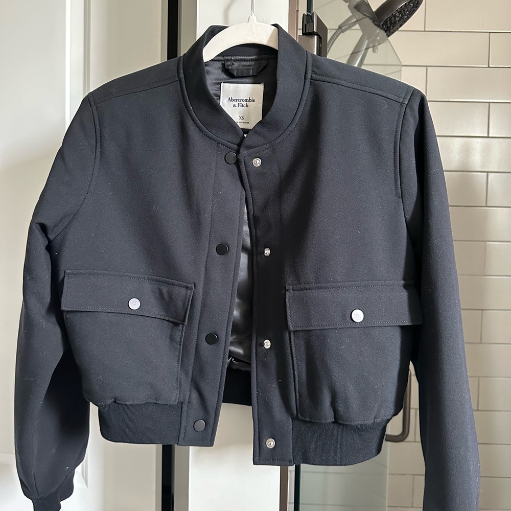 Abercrombie black bomber jacket - size xs